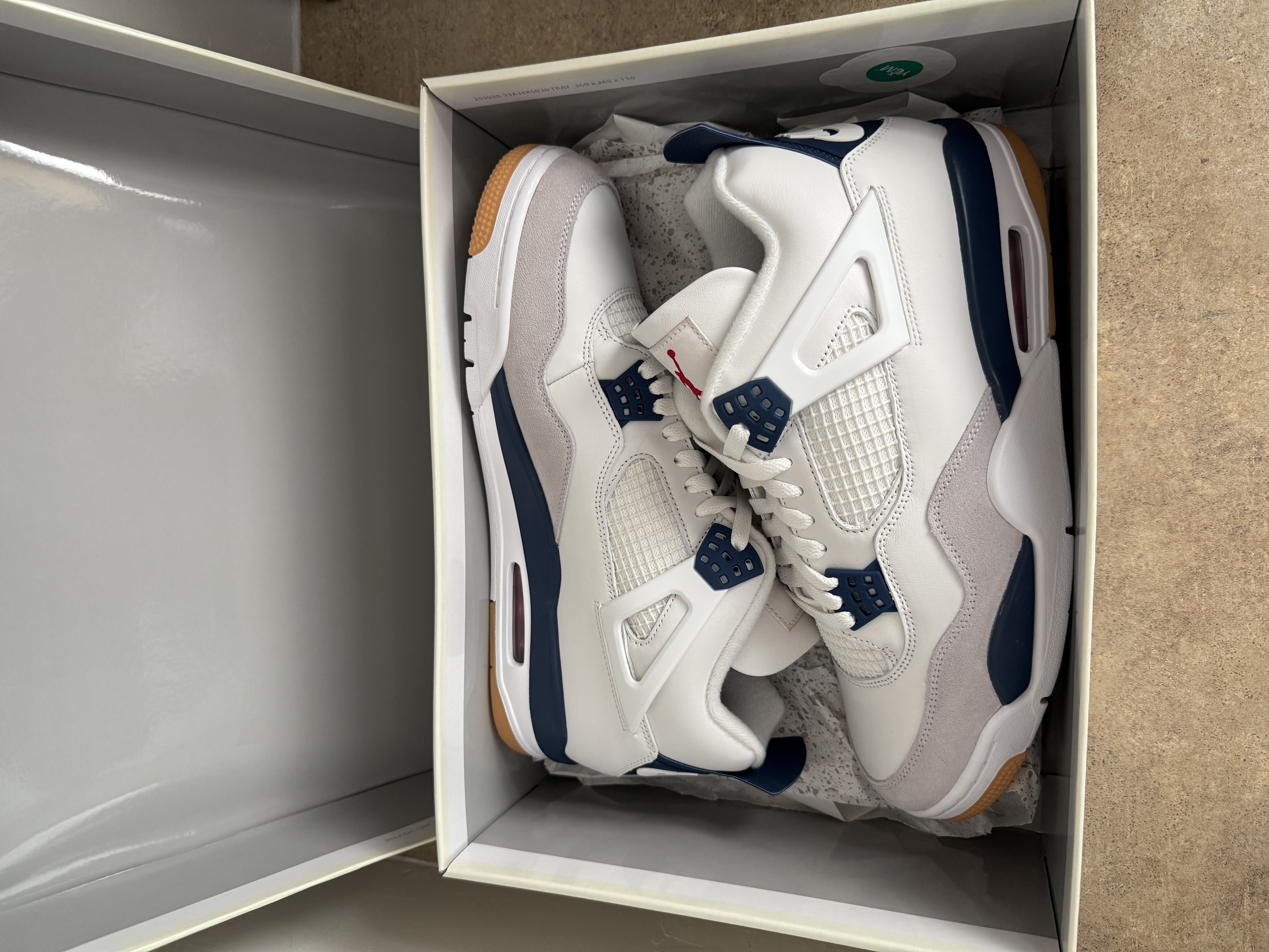 featured image for Jordan 4 SB Navy
